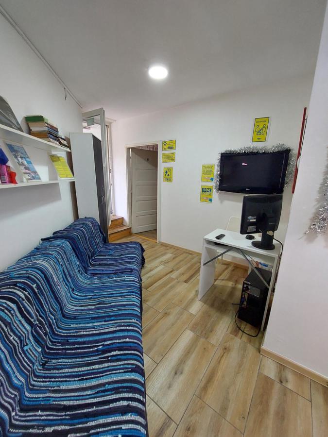 Hostel Inn Downtown Belgrade Exterior photo