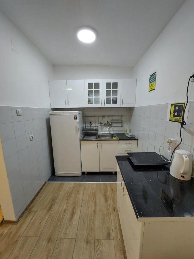 Hostel Inn Downtown Belgrade Exterior photo