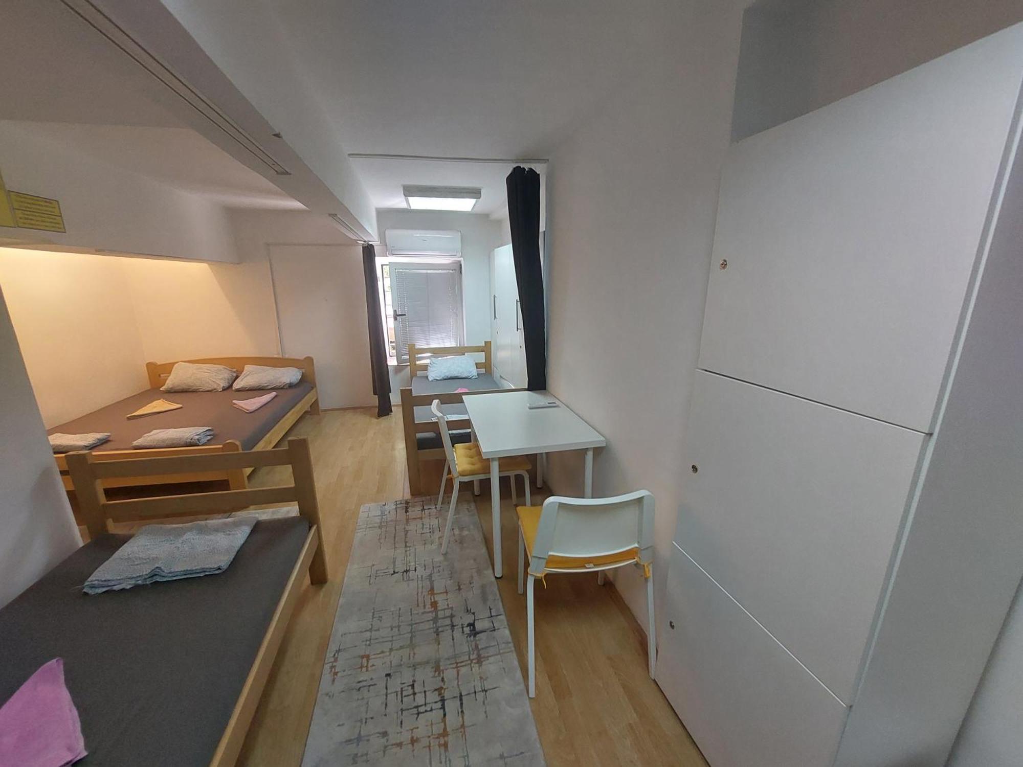 Hostel Inn Downtown Belgrade Exterior photo