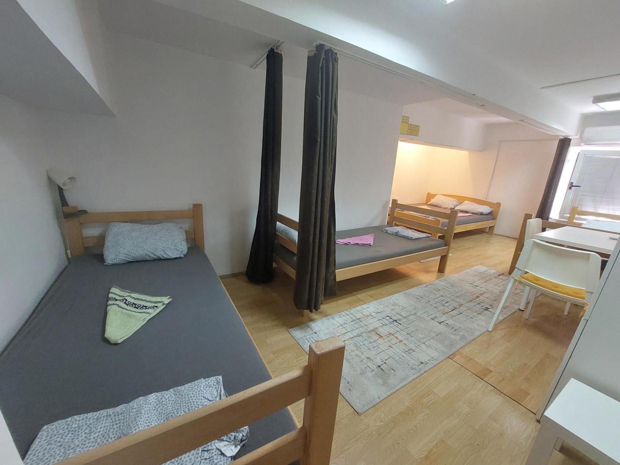 Hostel Inn Downtown Belgrade Exterior photo