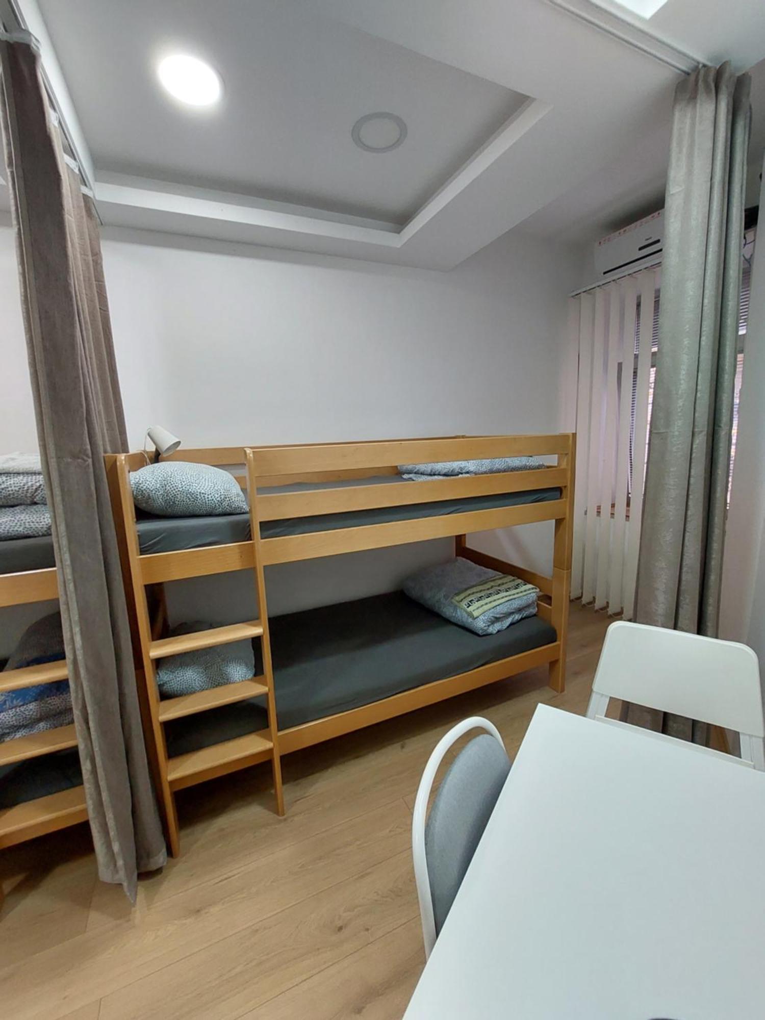 Hostel Inn Downtown Belgrade Exterior photo