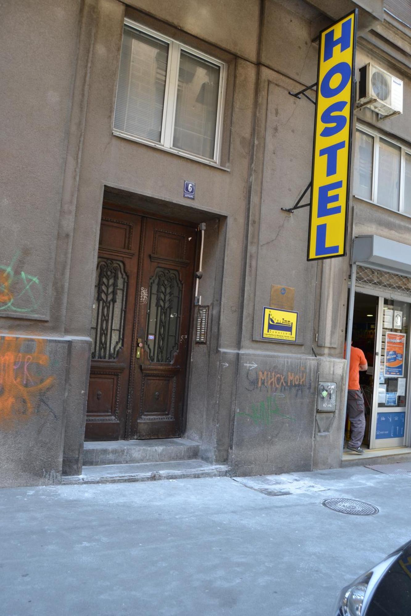 Hostel Inn Downtown Belgrade Exterior photo