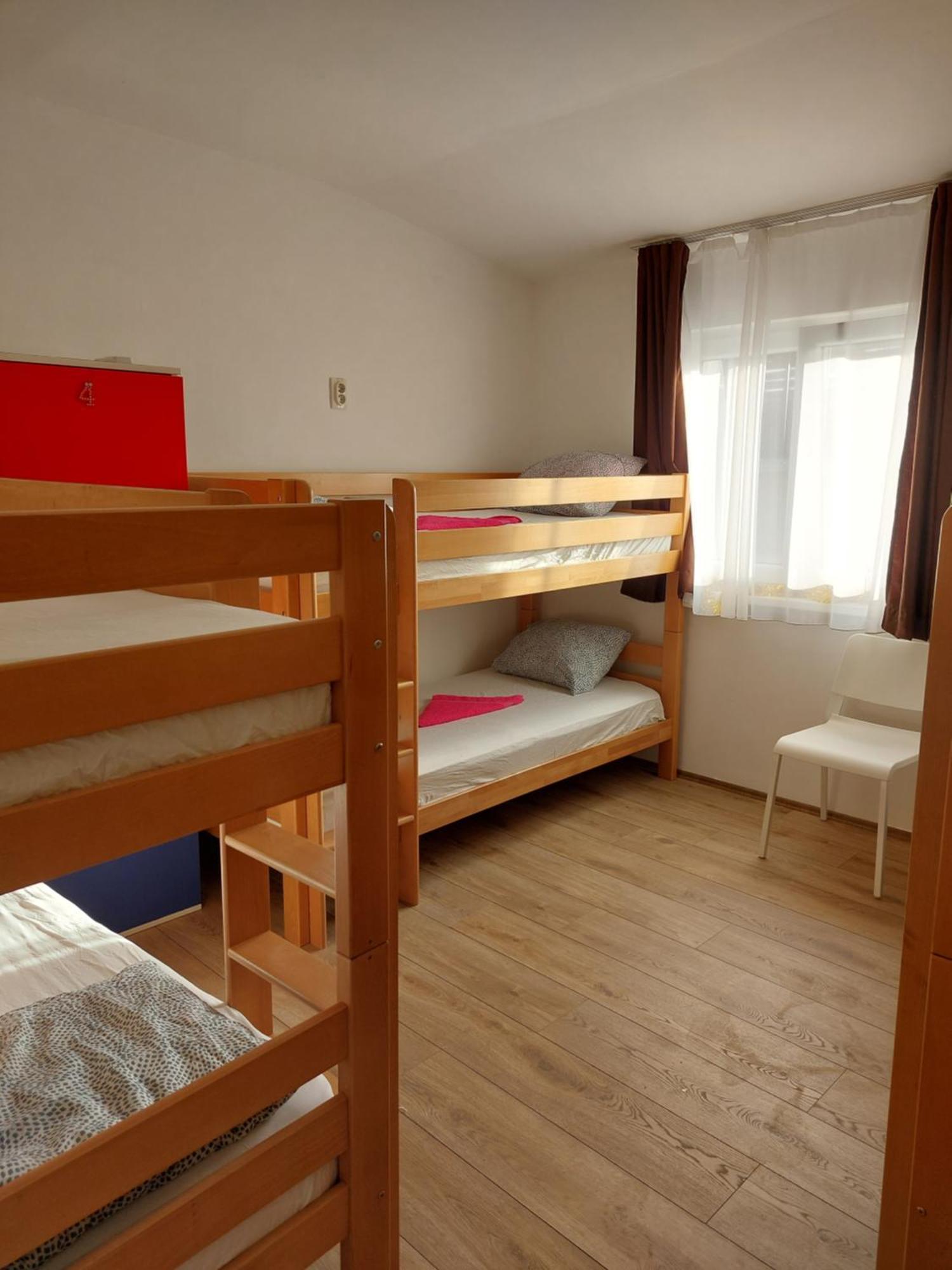 Hostel Inn Downtown Belgrade Exterior photo